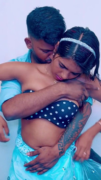 Bhabhi recién casada desesperada por el sexo hardcore
