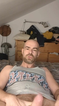 It was a rainy day and I decided to jerk off