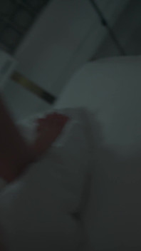 호텔에서 의붓아들과 침대를 공유하는 새엄마 - 질싸 쇼크!