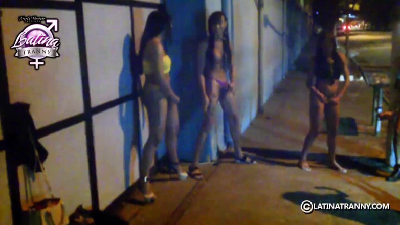 Nikki Montero: 4 gadis t masturbasi dan muncrat di jalan