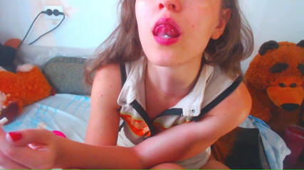 AnnaNotIdealAngel: Fétiche de la fumée - fumez sexy pour toi, ma langue...