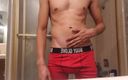 Z twink: Fit 6 Pack Body Before Showering