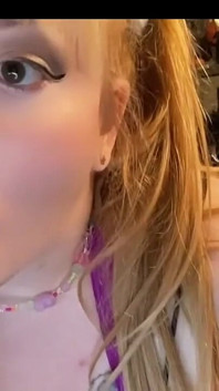Squirting Dildo eksploduje na twarzy