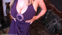 Maggie Green: Maggie Green एलिगेंट स्ट्रिप