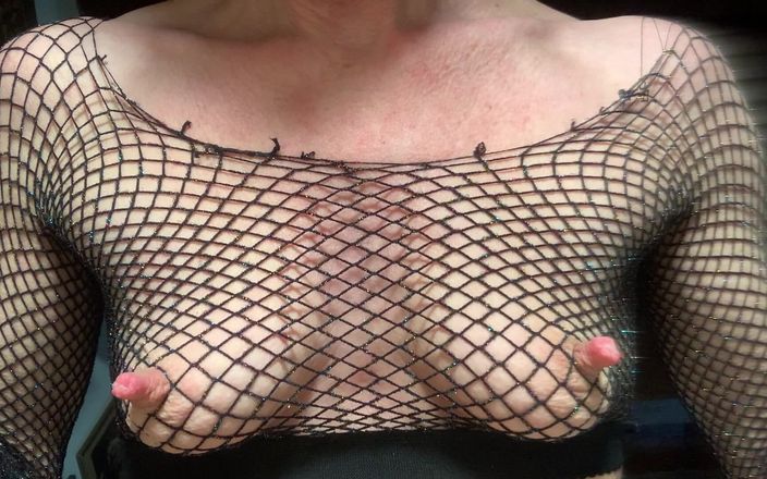 Lola Belgium: Nipple Play in Fishnet