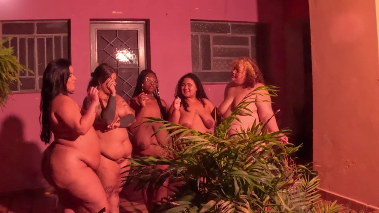 Angel Big B: Backstage - Fumando Desnudo Con Mis Amigos Y Hablando