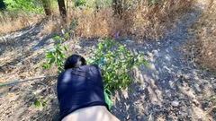 365 днів аналу - день 191, який ніколи не був знятий її хлопцем, що дає їй дупу в лісі - accounter adventures