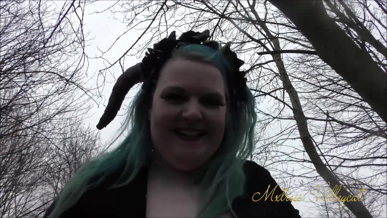 Mxtress Valleycat: Succubus shrinks you in the woods