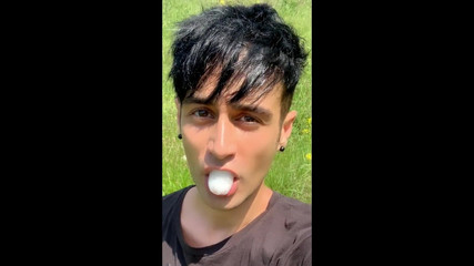 Idmir Sugary: Žvýkání a polykání ex - přítel mrdka. sólo lízání mrdky po...