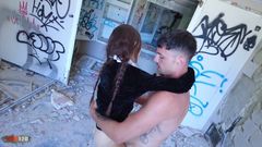 MMM100: Испанскую тинку Massy Sweet трахает Yeri в заброшенной больнице