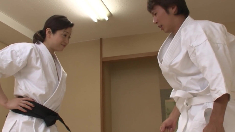 JAPAN IN LOVE: Beau Busty Azjatycka scena 3 Piękna nauczycielka karate lubi seks ze...