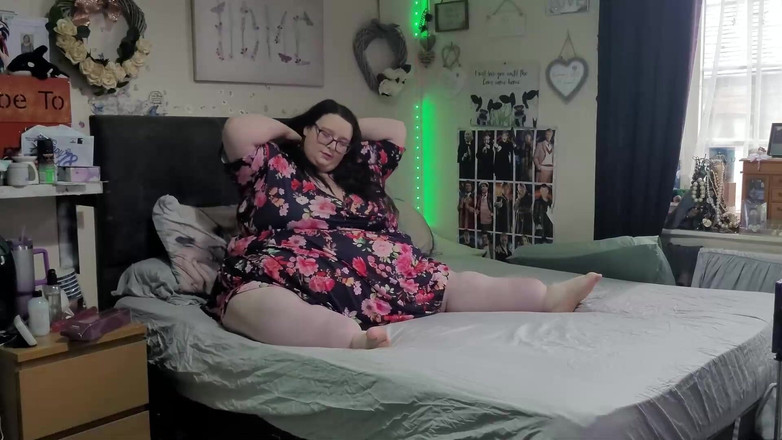SSBBWLadyBrads: Sabah tanrıçası zevk için hazırlanıyor