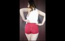 Eliza White: Culo amatoriale spalancamento prova con dei sexy pantaloncini sportivi senza...