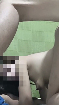 Pinay traiu o namorado e foi fodida por outro cara