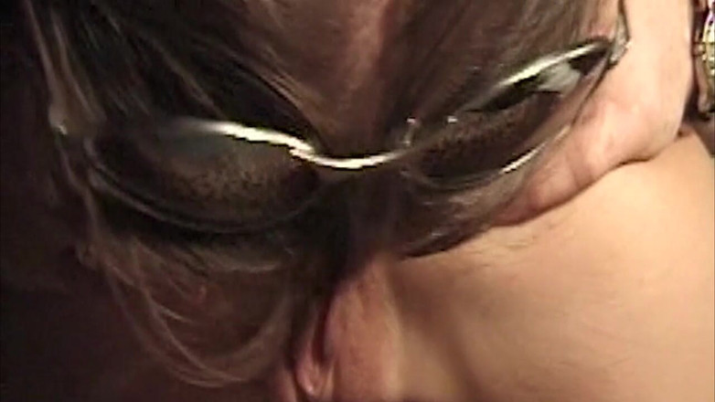 ORGASMX: Реальное Жесткое Ретро Порно С Трахнутым Брюнеткой Аналом