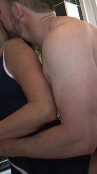 Busty MILF Tara Holiday in creampie action with Billy King