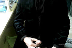 SuitedSub: Patetico in giacca di velluto