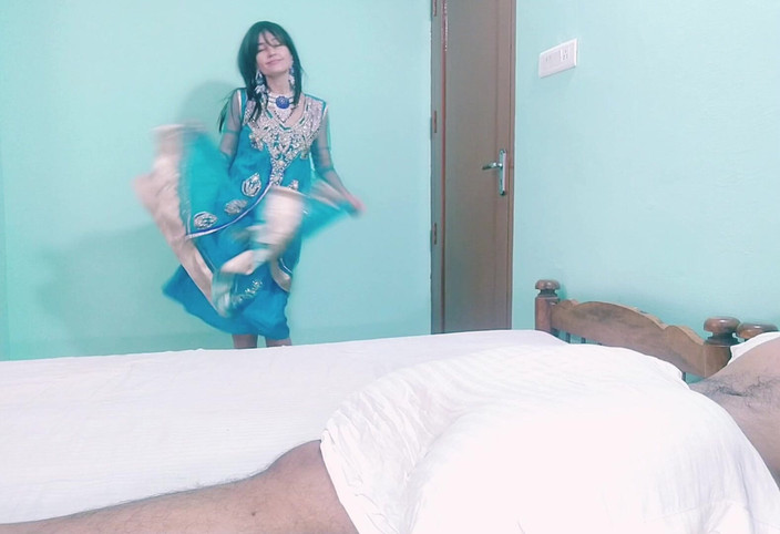 Bolly Karma: ロマンティックなスラット妻のホット短編映画キャスティング