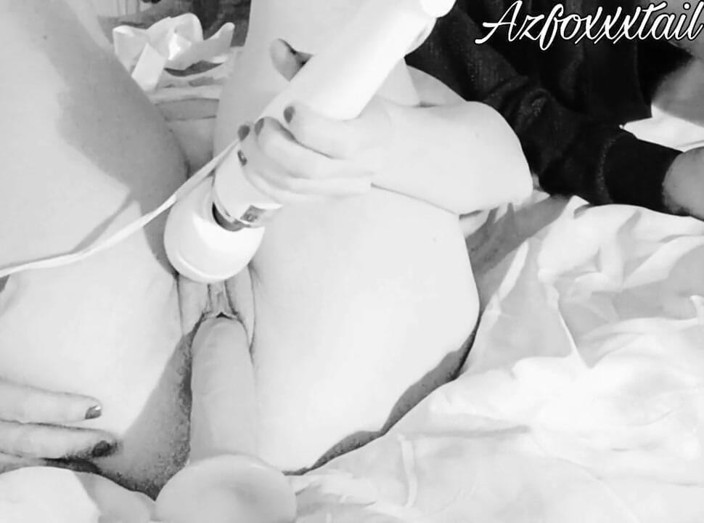 AzFoxxxTailPhelicia: Dildo +vibrator