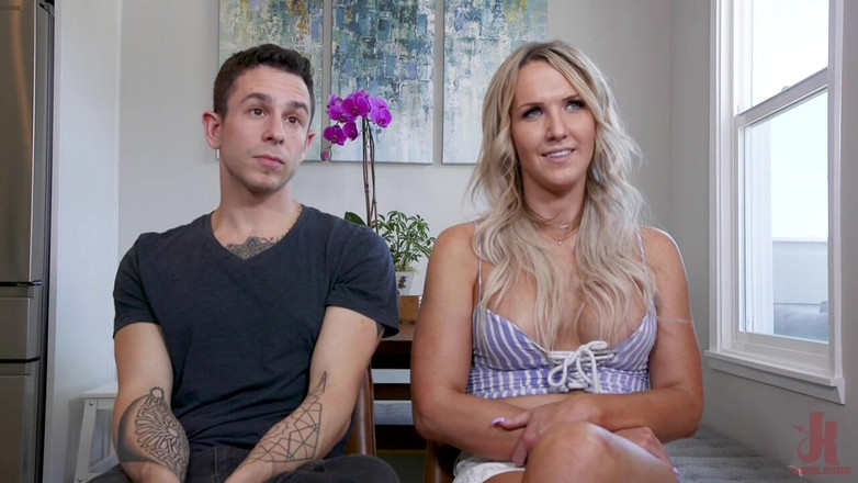 Kink TS: Meine versaute stiefschwempige: kayleigh coxx benutzt das boytoy der stiefschwest...