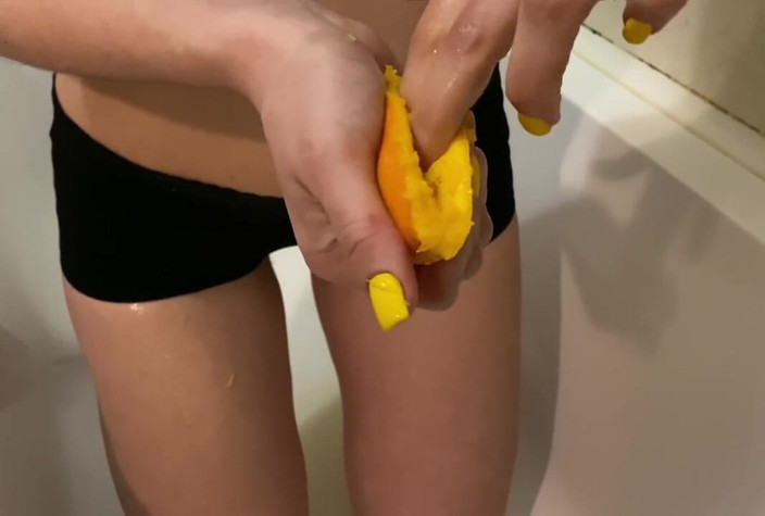 Monnycka: オレンジジュースみたいな体