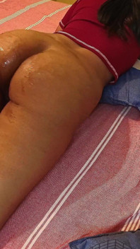 Adik tiri panas dan cantik digoda & dikongkek dengan ghairah. Dia Suka Dikongkek. Orgasme sengit
