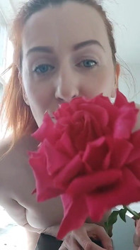 Striptease.rolig konversation med Ai, visar det sig att Ai tittar på mig. med engelska undertexter