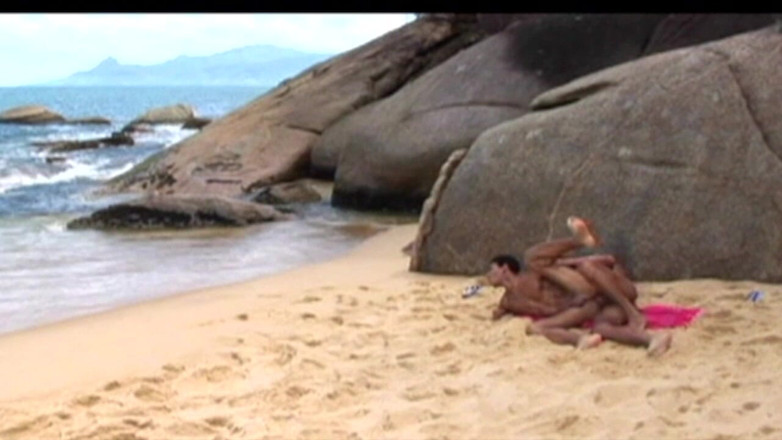 Bareback porn with straight boy: Latinos Fuck Khoe trên một bãi biển công cộng