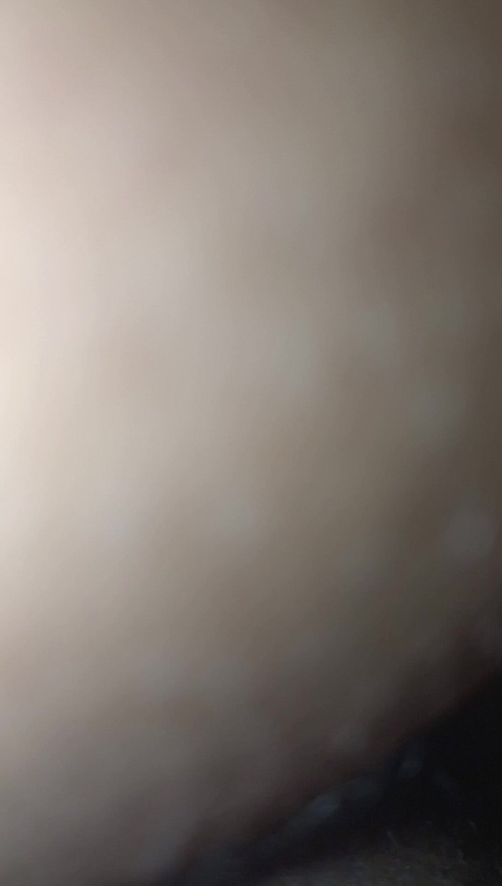 XXX Nepal: Slaperige penis die in nat en rommelig poesje komt.