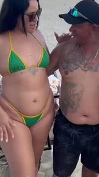Beach Seller in a Salty Package Eats the Two Hot Girls in Exchange Left Happy