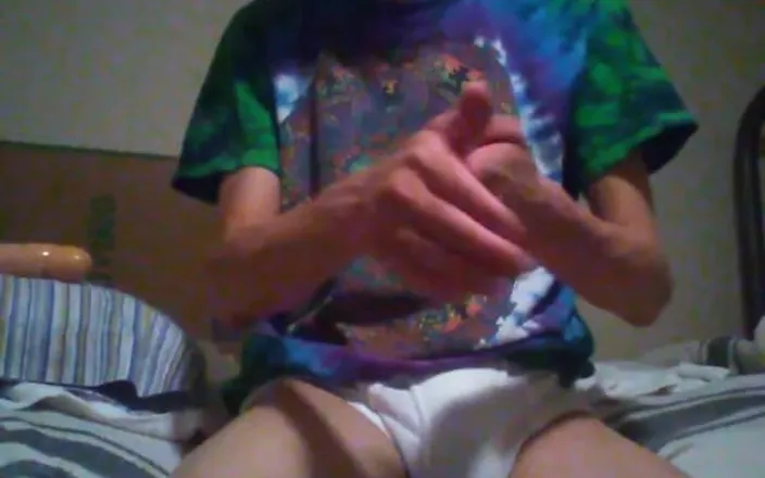Kevin Cloud: Twink Masturbates in Tighty Whities