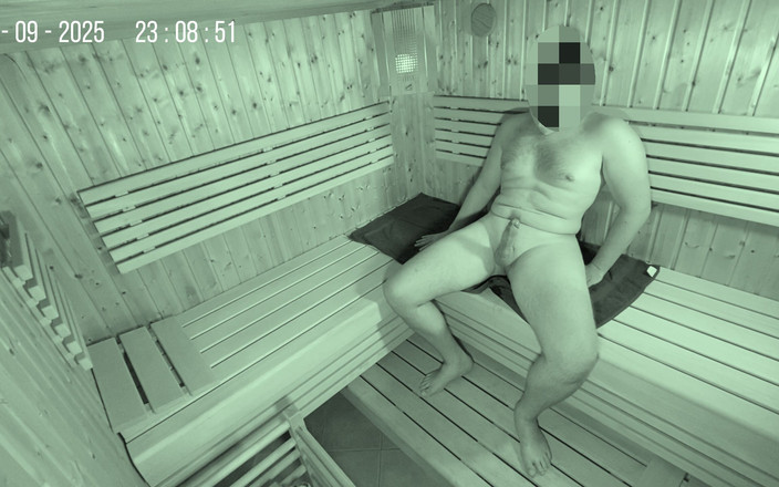 Lucas Nathan King: La caméra attrape des mecs dans le sauna