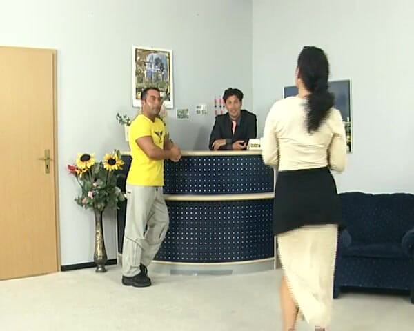 Porno Cloud: Hotelul Spermei.