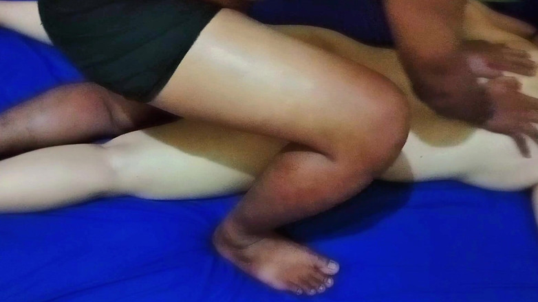 Angelina pop: Istriku Melihatku Ngentot Dengan Temannya Di Hotel