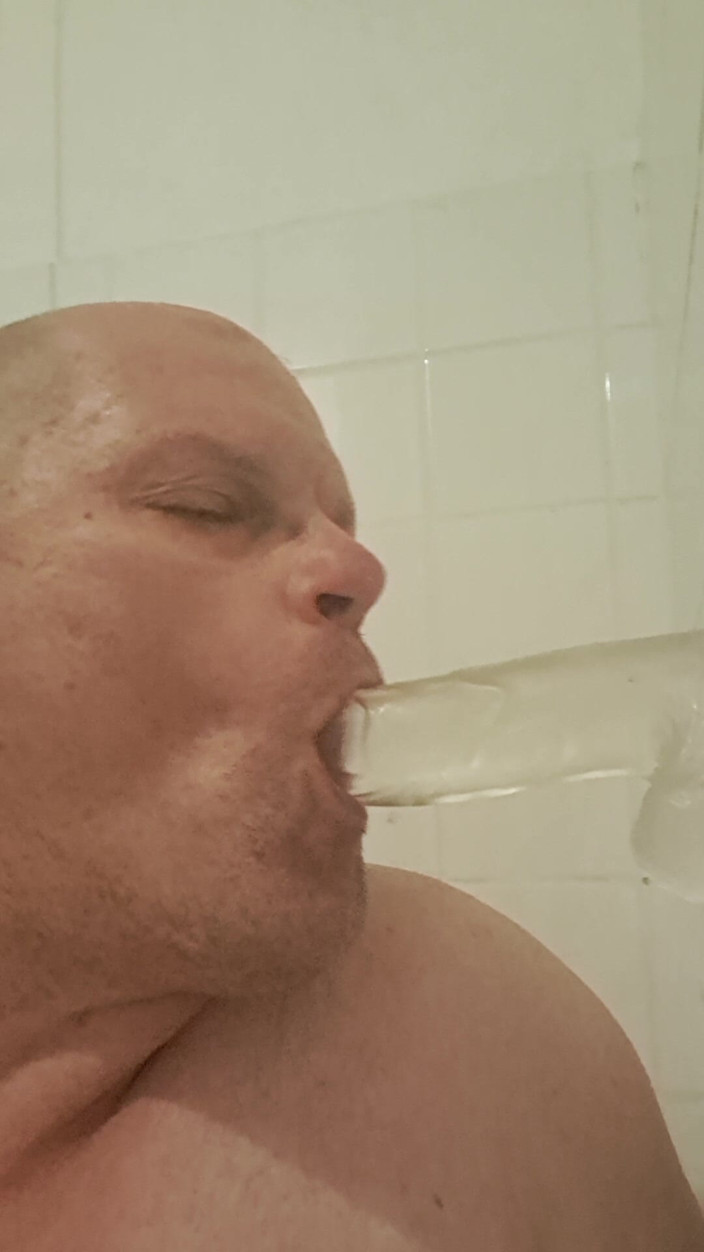 Fickspecht: The Sucking Continues