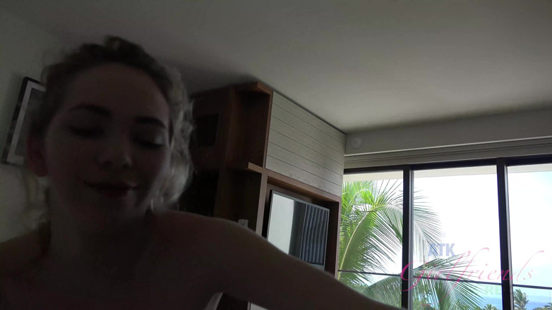 ATK Fans (Girlfriends): Vacances virtuelles