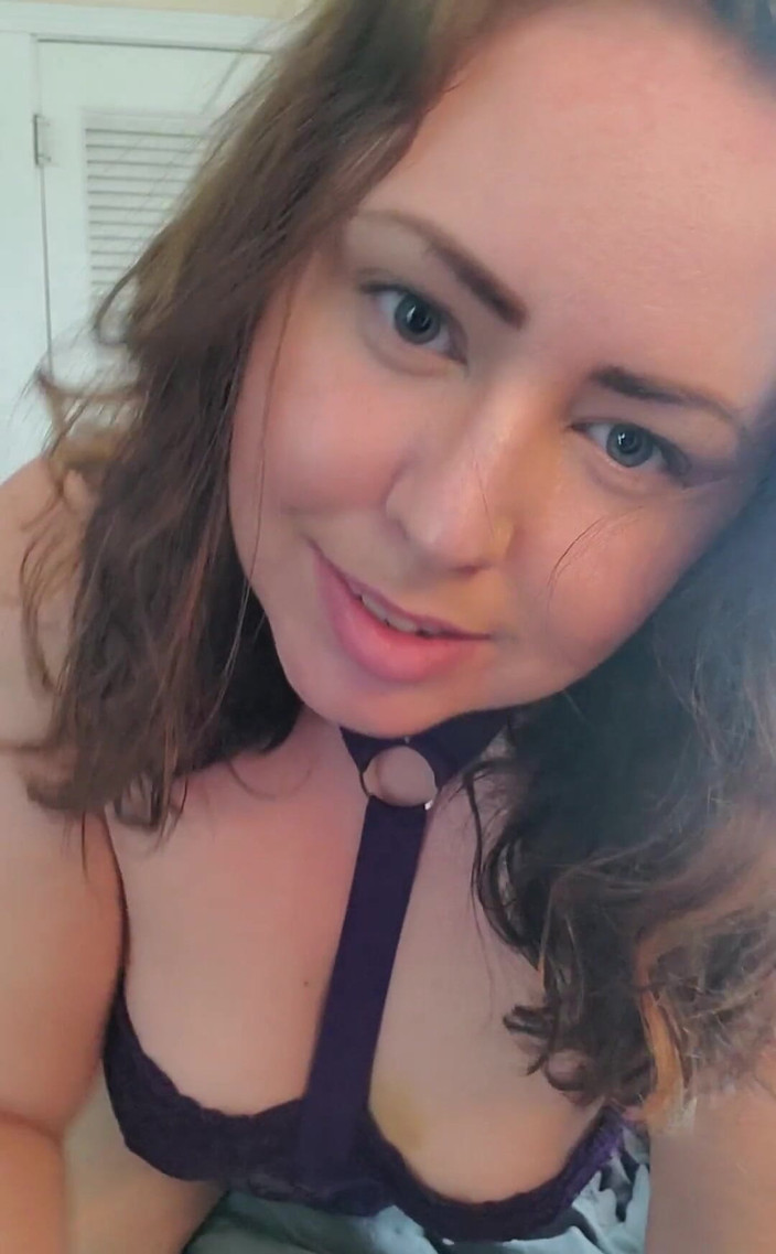 KinkyKatie: Do You Like the Way I Move My Body?