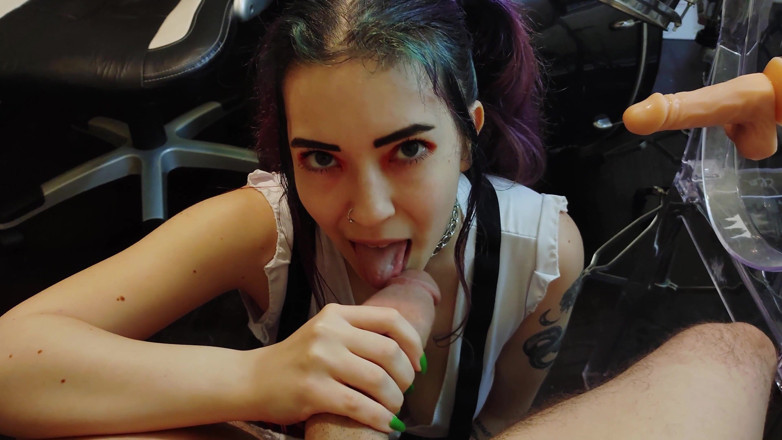 lilredvelvettt: La ragazza del college fa un