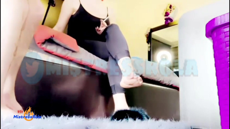 Mistressrola: Uderzanie penisa w dupę i pieprzyć bardzo mocno
