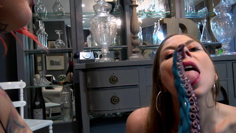 PMG Girls: Alice Maze y Sabien Demonia tienen sexo loco lesbain enorme