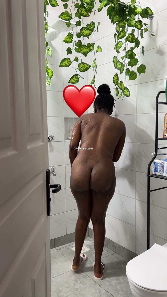 Its Nyota: Girl Taking a Relaxing Shower