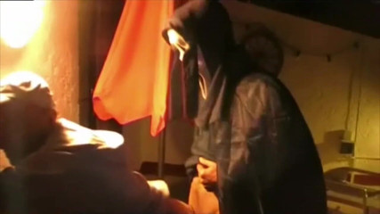 STRAIGHT BOY CURIOUS: Follada para Halloween por la noche por chico misterioso