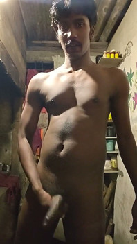 Je me branle et je jouis encore pour mon public