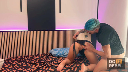 DoItRebel: Přerušena a ošukaná během sexchatu s finálním spermatem v ústech - dialogy...