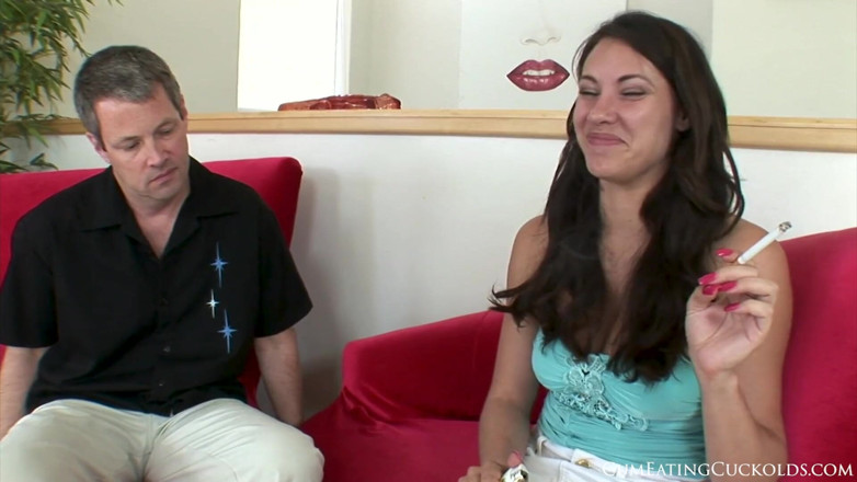 Cum Eating Cuckolds: Dahlia Sin'in çapraz giyinme takma yarakla alıyor