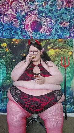 SSBBWLadyBrads: Djävulen äter tunnelbanan Happy Halloween