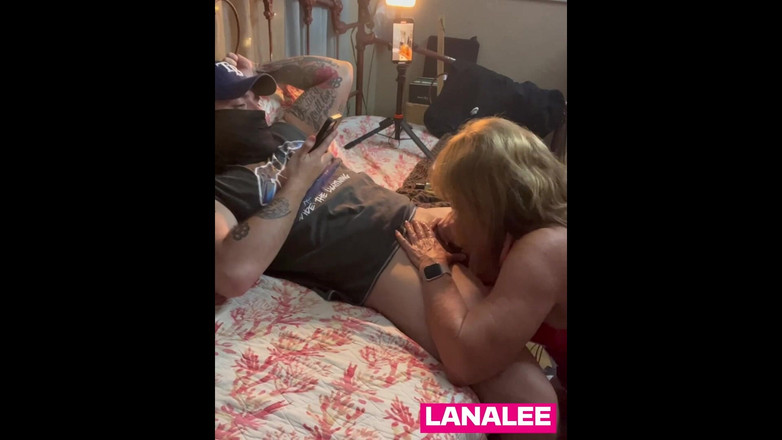 Lana Lee: Máy Bay Bà Già Yêu Nước Lana Cảm Ơn Một Con...