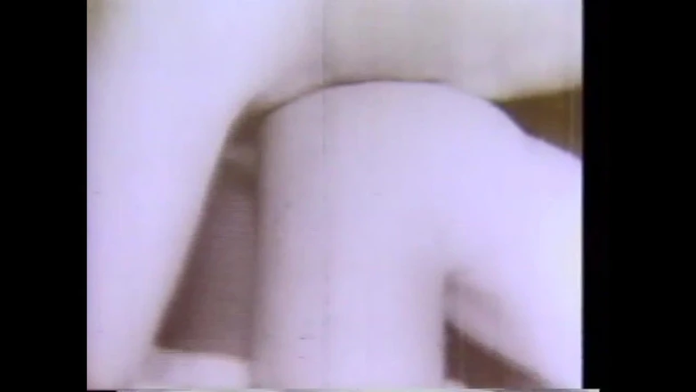 Vintage megastore: Giovani ragazze pelose scopate da nonni arrapati (film completo)