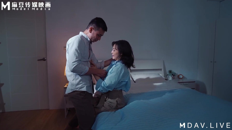ModelMedia Asia: Man-0003 Love That Can't Be Touched