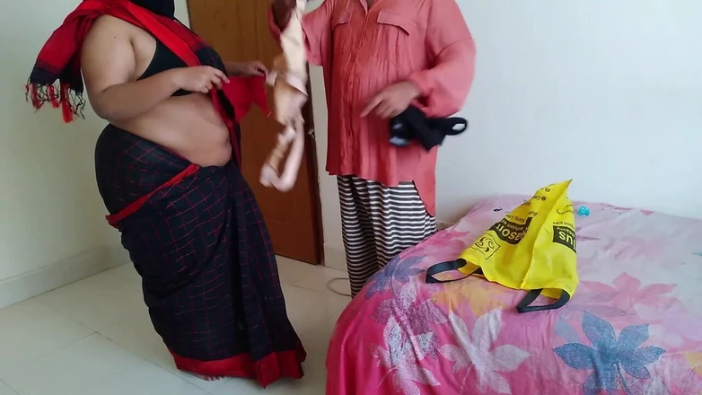 Aria Mia: Entregadores fodem novo sexy sachi duro